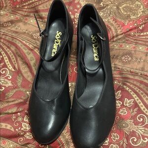 So Danca Women's Black dance shoes